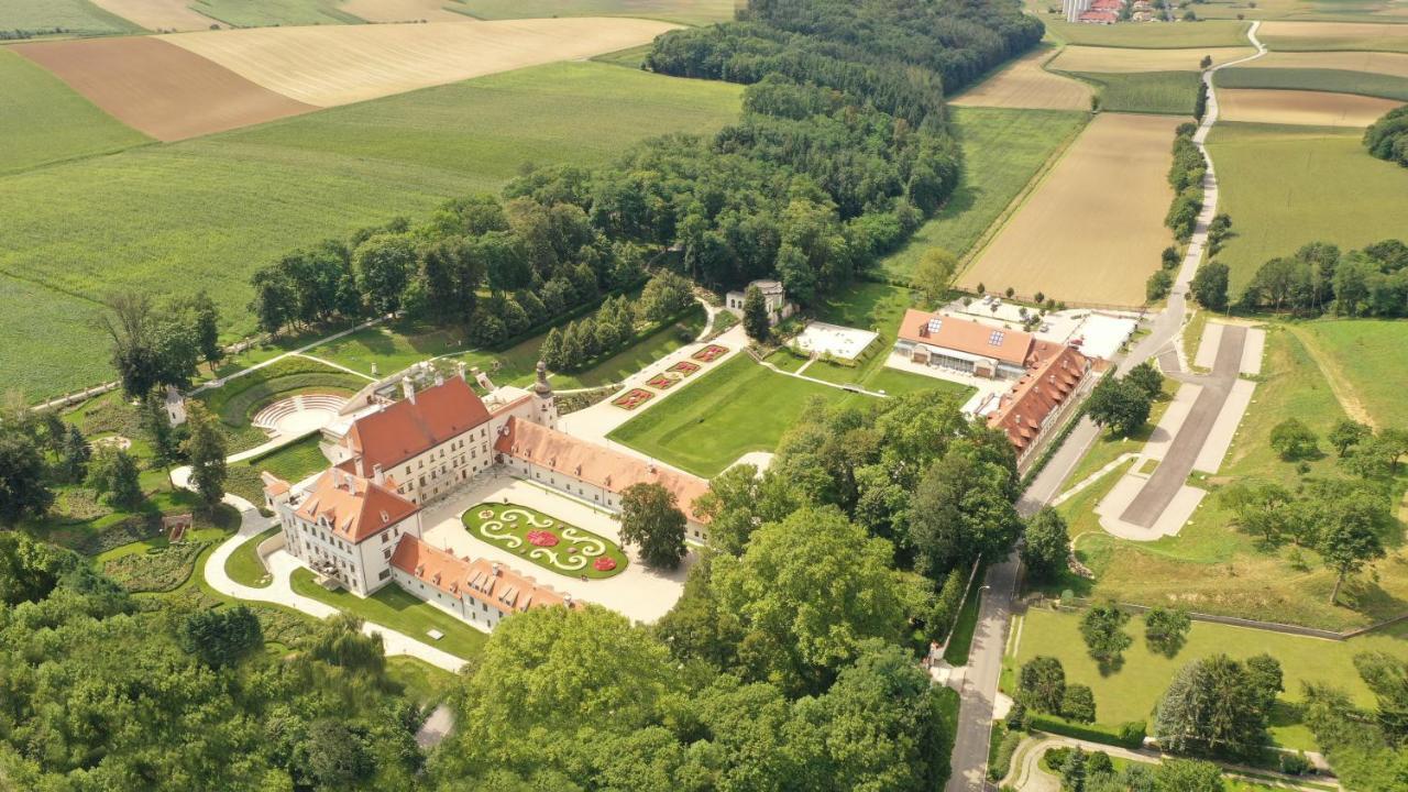 Schloss Thalheim Sankt Poelten Exterior photo